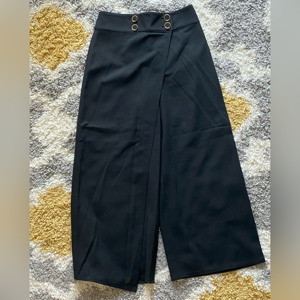 NWOT Club Monaco button pants. Size 0